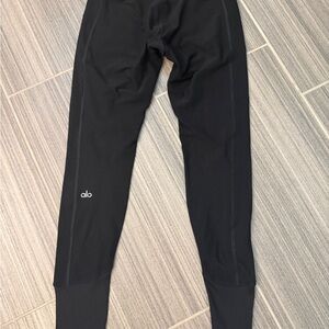 ALO Yoga Black Leggings - EUC